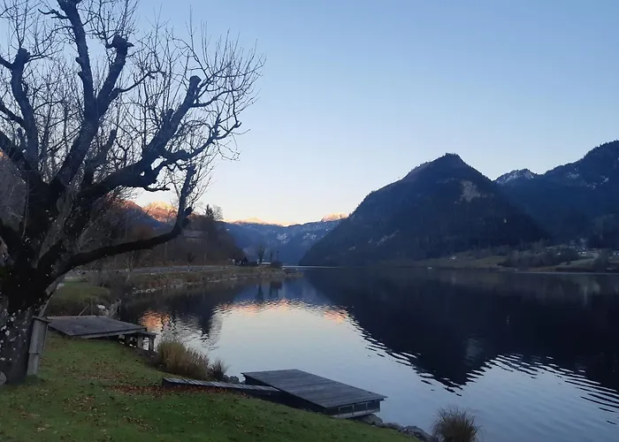 迪莱克特湖畔公寓 格伦德尔湖